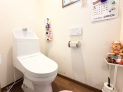 1階トイレ新規交換済みです。