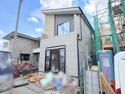 草加市吉町２丁目