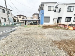 理想の暮らしをゼロから描き出せる、静かな住宅街に広がるゆとりある敷地です。