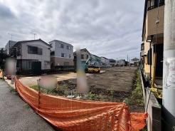 住まいの夢を自由に描ける、落ち着いた環境に位置する広々とした土地をご提案します。