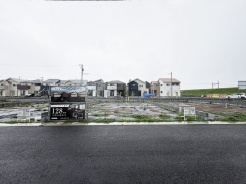 整然と区画されたゆとりのある敷地が、新しい暮らしの始まりを静かに予感させてくれます。