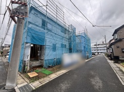 新しい暮らしに向けた準備が進む、穏やかな街並みに馴染む静かな住環境です。