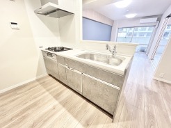 料理をしながらでも、ご家族との会話を楽しめる対面キッチン。
