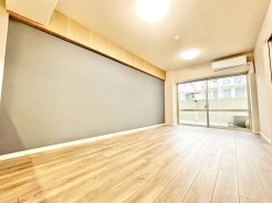 ご家族みんながゆったりくつろげる広々リビング。
