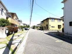 穏やかな街並みが心地よい、落ち着いた暮らしが叶う住まい。