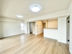 快適性とゆとりをデザインしたリビングは、広々した18.7帖。
中古マンションの中でも広々とした間取りでゆとりのある生活を。
