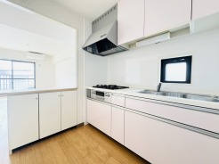 お料理に集中したい方向けの独立キッチン。
