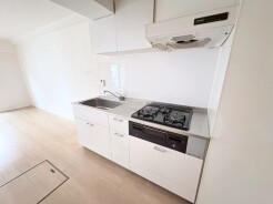 清潔感あふれる空間で、毎日の料理が楽しくなりそうです。