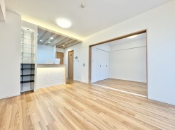 快適性とゆとりをデザインしたリビングは、広々した13帖。
