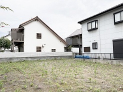 周辺の住環境と調和しながら、理想の暮らしを自由に描き出せる広がりある空間です。