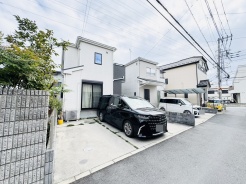 閑静な住宅地で、小さなお子様がいるご家族にも安心。
