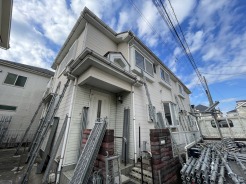 閑静な住宅地で、小さなお子様がいるご家族にも安心。
