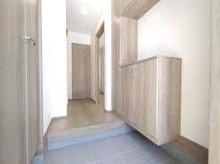 収納力のある玄関スペース