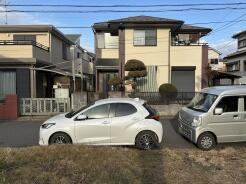 穏やかな日差しが心地よい、静かな住宅街の住まい