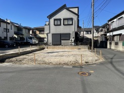 東角地　日当たり良好　閑静な住宅地　建築条件なし