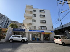 越谷市南越谷４丁目