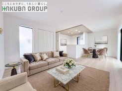 空間が広がる、清潔感あふれる明るい住まい

※本画像はCGで作成しており、実際に現地に家具は置かれておりません。また、価格に家具は含まれておりません。
