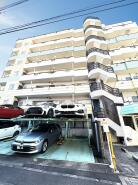 都会の暮らしを支える、機能的な住まい。