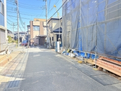 草加市旭町４丁目