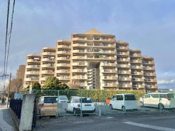 建物全体が醸し出す、安定感のある重厚な趣き