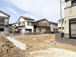 同じグレードで建てられた最寄りの完成物件を、参考にご覧になれます。
