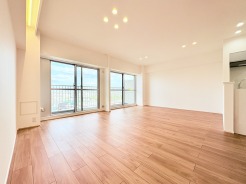 快適性とゆとりをデザインしたリビングは、広々した18.97帖。
