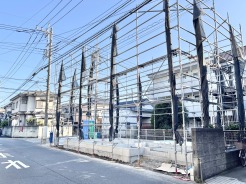 まだ見ぬ住まいが、確かな安心感とともに形づくられていく。