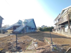 広々とした敷地が、新しい暮らしの始まりを予感させます。