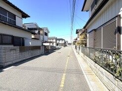 穏やかな住環境が広がる、落ち着いた街並み