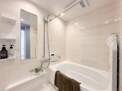 清潔感あふれる、穏やかなひとときを過ごせる空間。