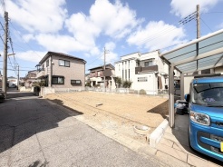 広々とした更地が、新しい暮らしの舞台を待っています。