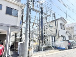 作業中の様子が、完成への期待感を高める。