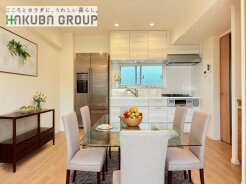 キッチンの性能が上がれば、いつものお料理も楽しくなりますね。

※本画像はCGで作成しており、実際に現地に家具は置かれておりません。また、価格に家具は含まれておりません。
