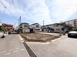 広がる空の下、新たな暮らしが始まる静かな住環境