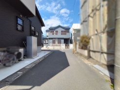 西側道路の様子