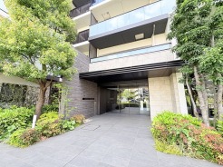 スタイリッシュで都会的な外観デザイン。