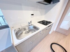 清潔感あふれる空間に、心地よい風が吹き抜ける。