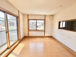 心地よい風が吹き抜ける、広々とした開放的な空間