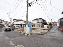 静かな住宅街に広がる、穏やかな時間が流れる住まい