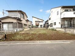 広々とした更地が、あなたの理想の暮らしを育む場所