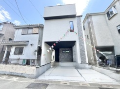 草加市谷塚町