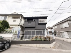 落ち着きと洗練されたデザインが調和する、静かな住まい