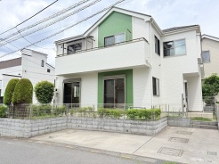 外壁塗装も実施し綺麗な状態でご入居いただけます。