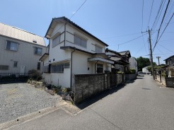 北越谷駅徒歩10分の近さ。 忙しい朝が助かる立地、 暮らしにゆとりが生まれます。
