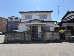 更地渡し、約32坪の整形地です。