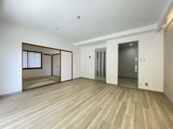 和の趣とモダンな空間が調和する、穏やかな暮らしを彩る住まい