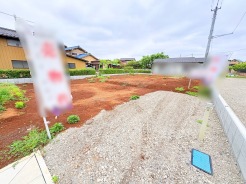 閑静な住宅地で、小さなお子様がいるご家族にも安心。

