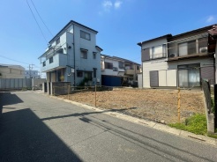 前面道路東側から西側をみたところ