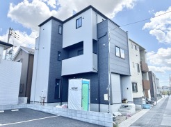 モダンな外観と、洗練された都市の暮らしを予感させる佇まい