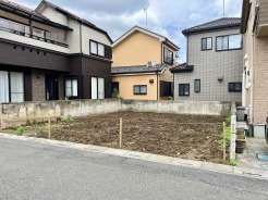 周囲と調和する閑静な住宅街の一角にあり、自由な発想で理想の暮らしを描き出せるゆとりある敷地です。
